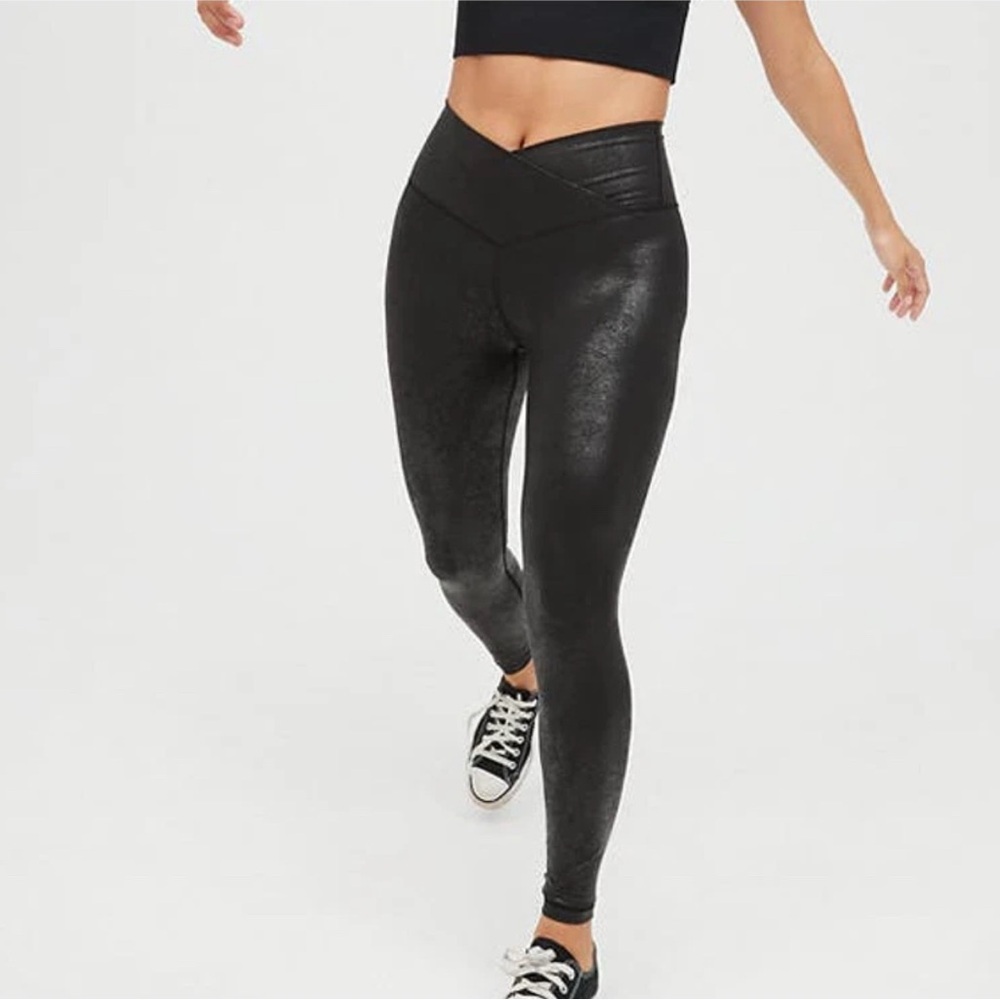 Aerie Offline‎ The Hugger Crossover High Waist Crackle Leggings size S